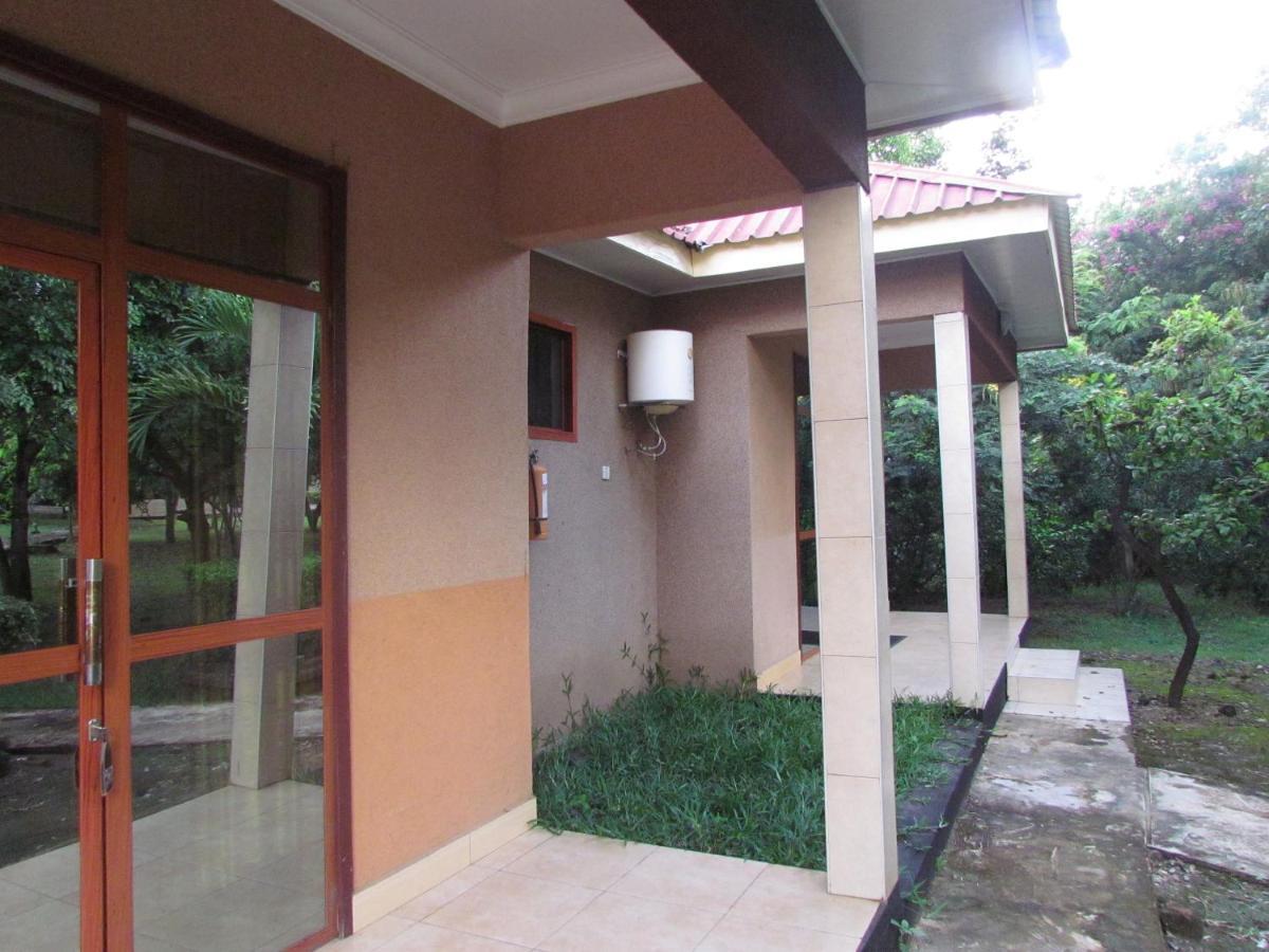 Mikumi Resort Hotel Exterior foto